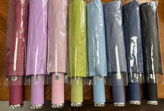 회전 LED 손전등 손잡이 여행 및 광고용 자동 접기 우산